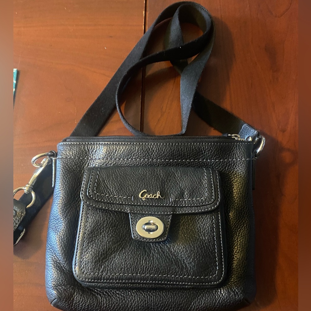 Coach purse ! Good condition !